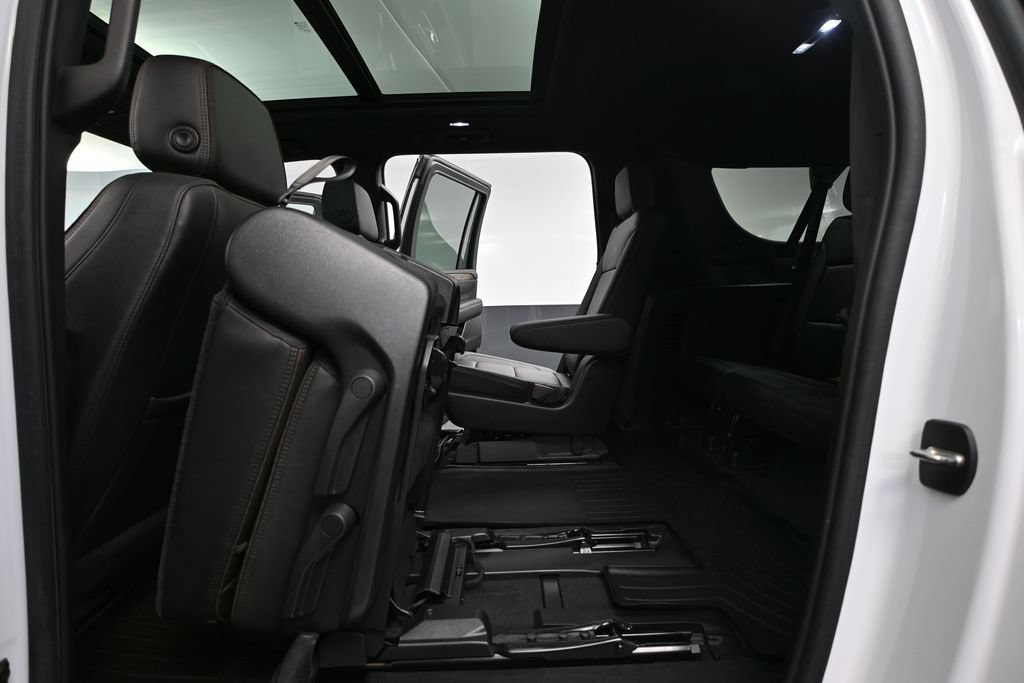 Used 2021 Chevrolet Suburban High Country AWD/4WD image 46