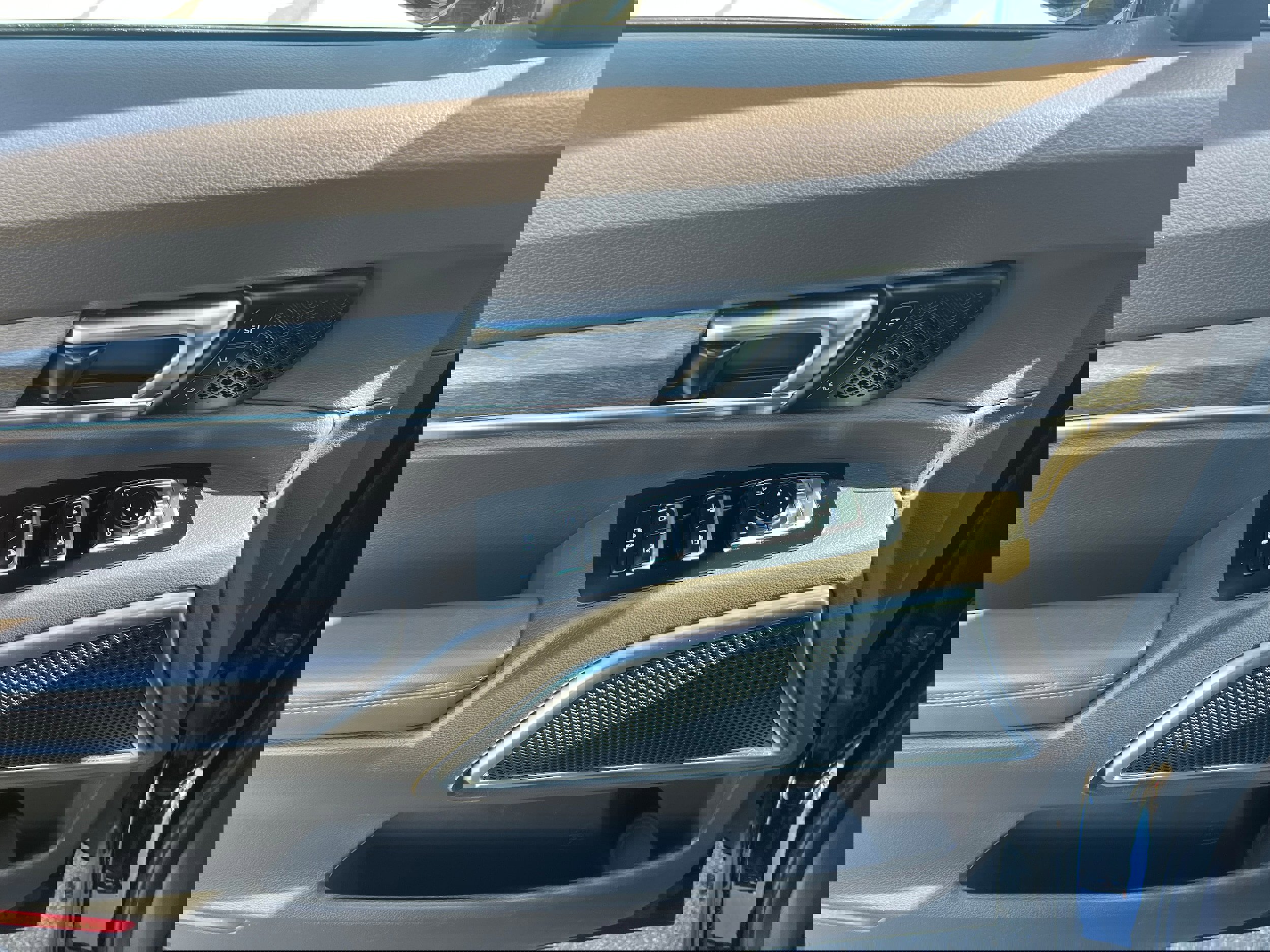 Used 2022 Kia Telluride SX AWD/4WD image 11