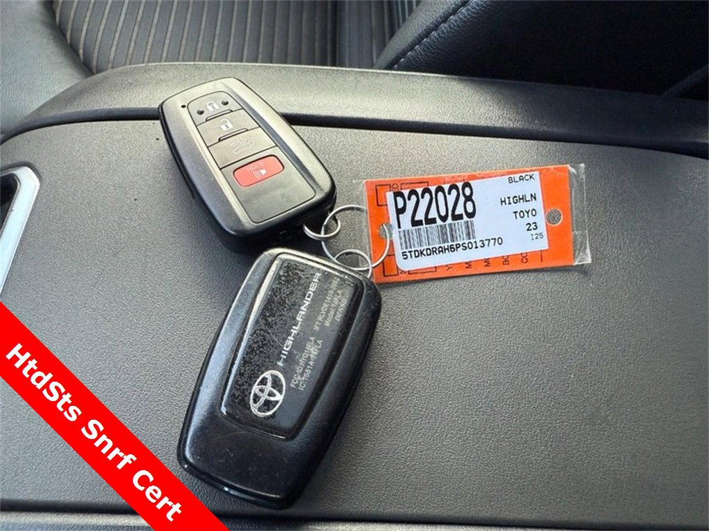 Used 2023 Toyota Highlander XSE image 33