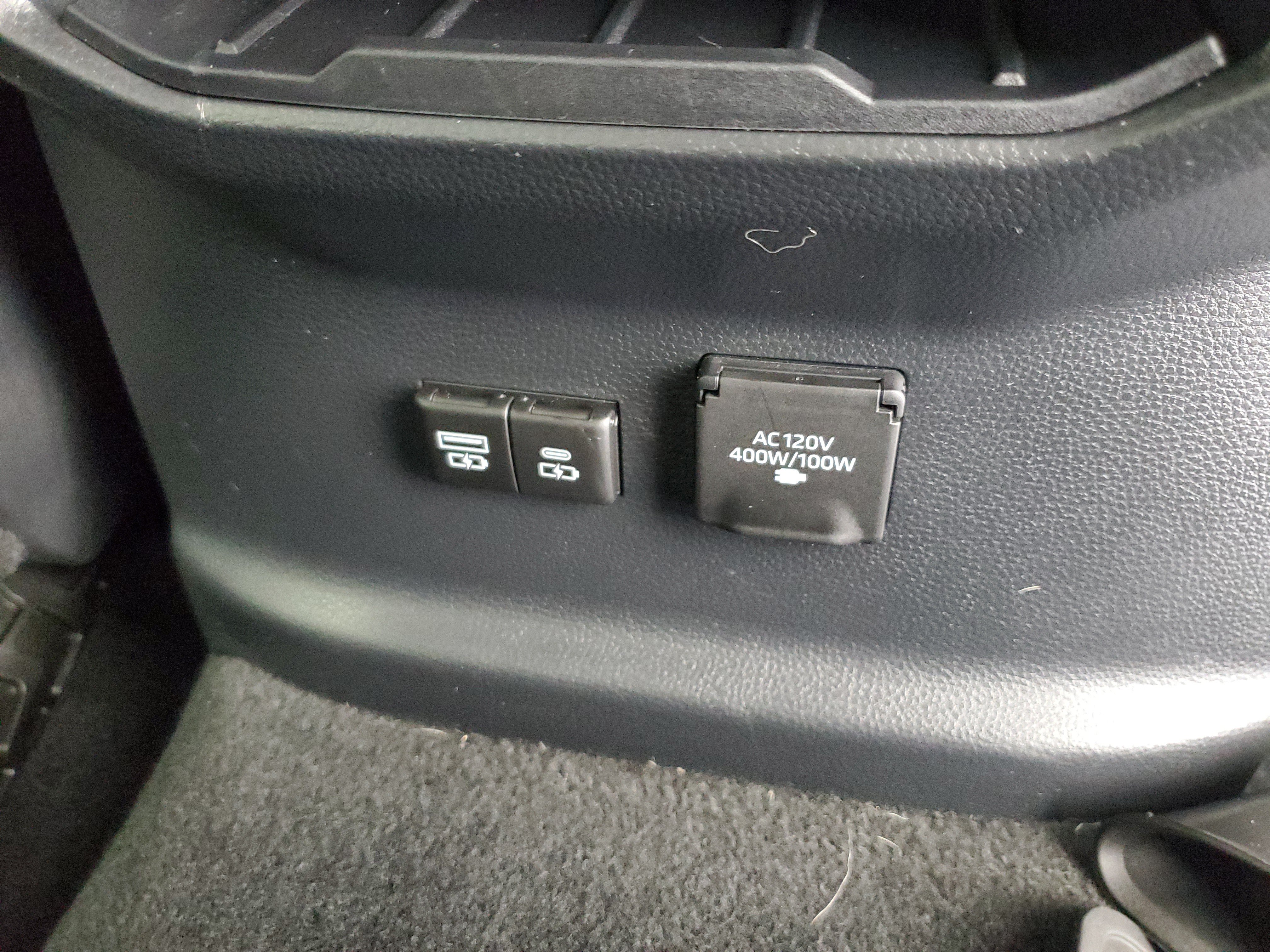 Used 2023 Toyota Tundra Limited w/ Power Package AWD/4WD image 16