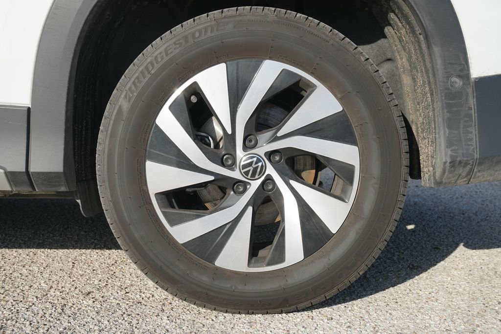 Used 2025 Volkswagen Tiguan S image 12