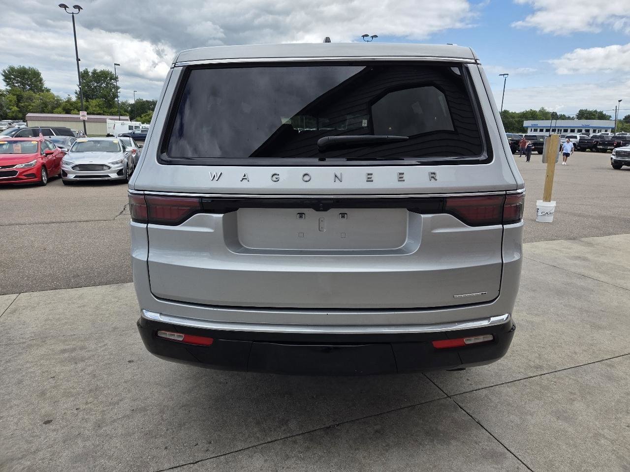 Used 2024 Jeep Wagoneer Series II w/ Flexible Seating Group AWD/4WD image 6