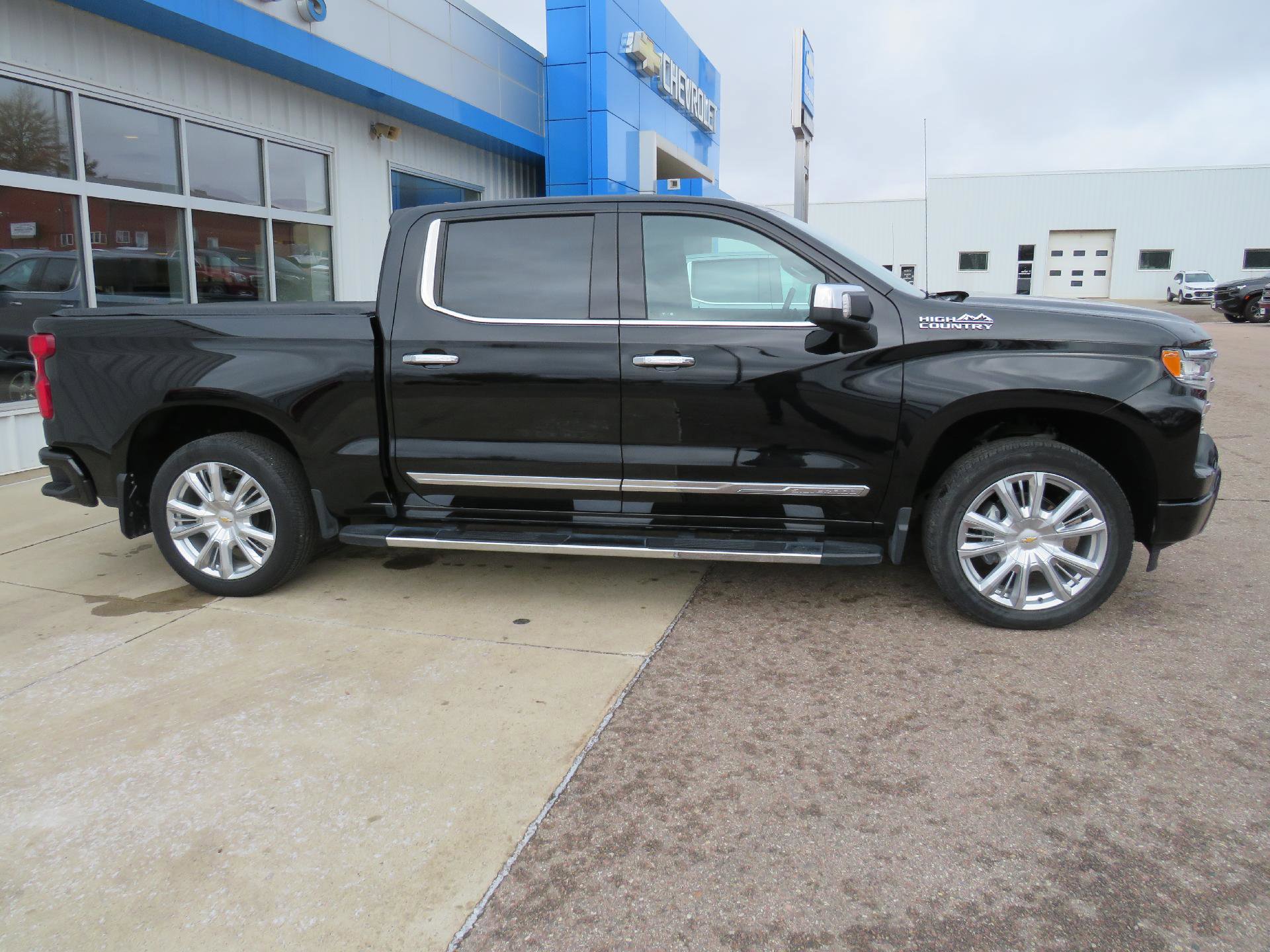 Used 2023 Chevrolet Silverado 1500 High Country w/ High Country Premium Package image 15