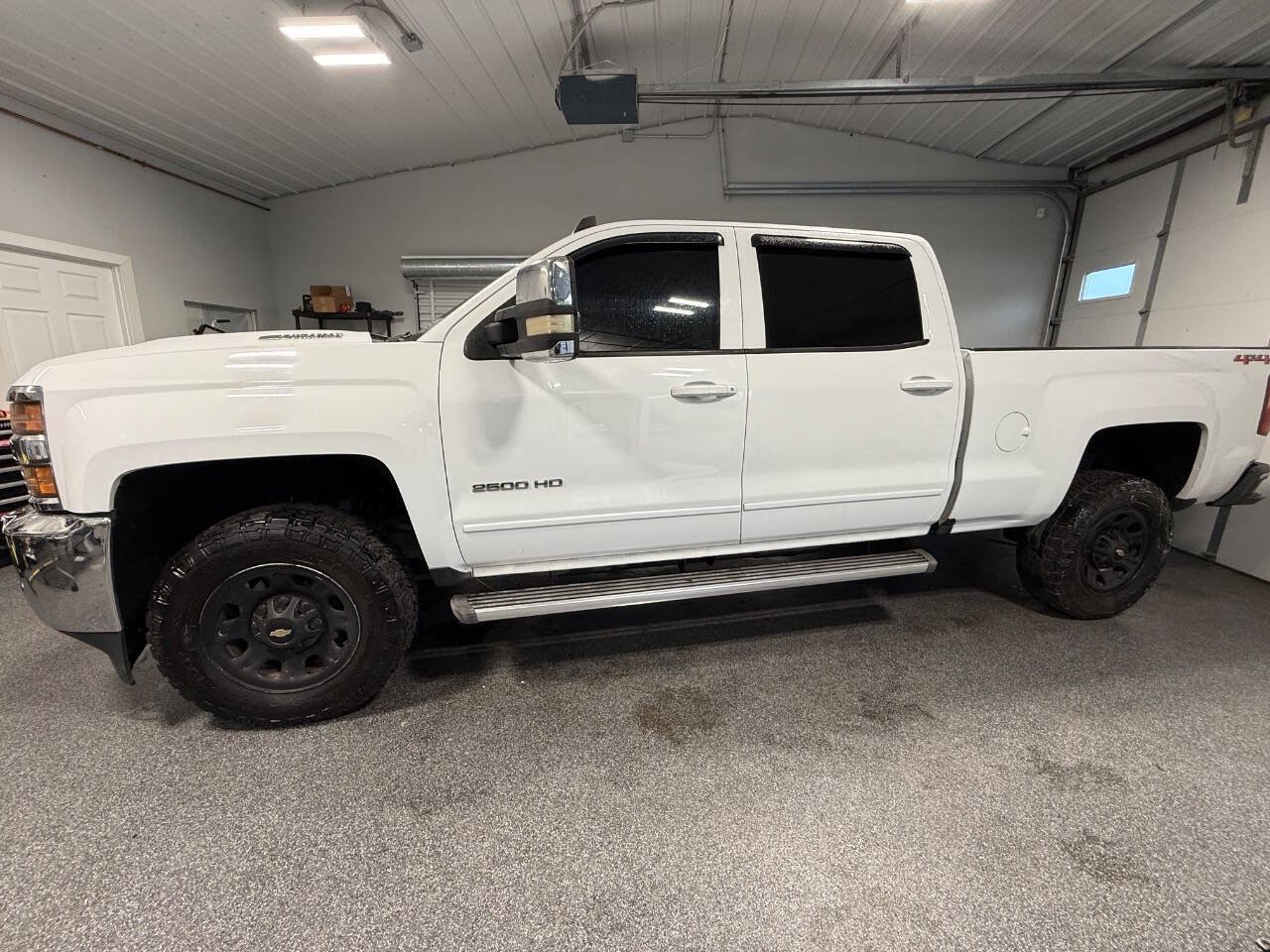 Used 2018 Chevrolet Silverado 2500 LT AWD/4WD image 7