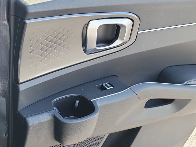 Used 2025 Kia Sorento S FWD image 7
