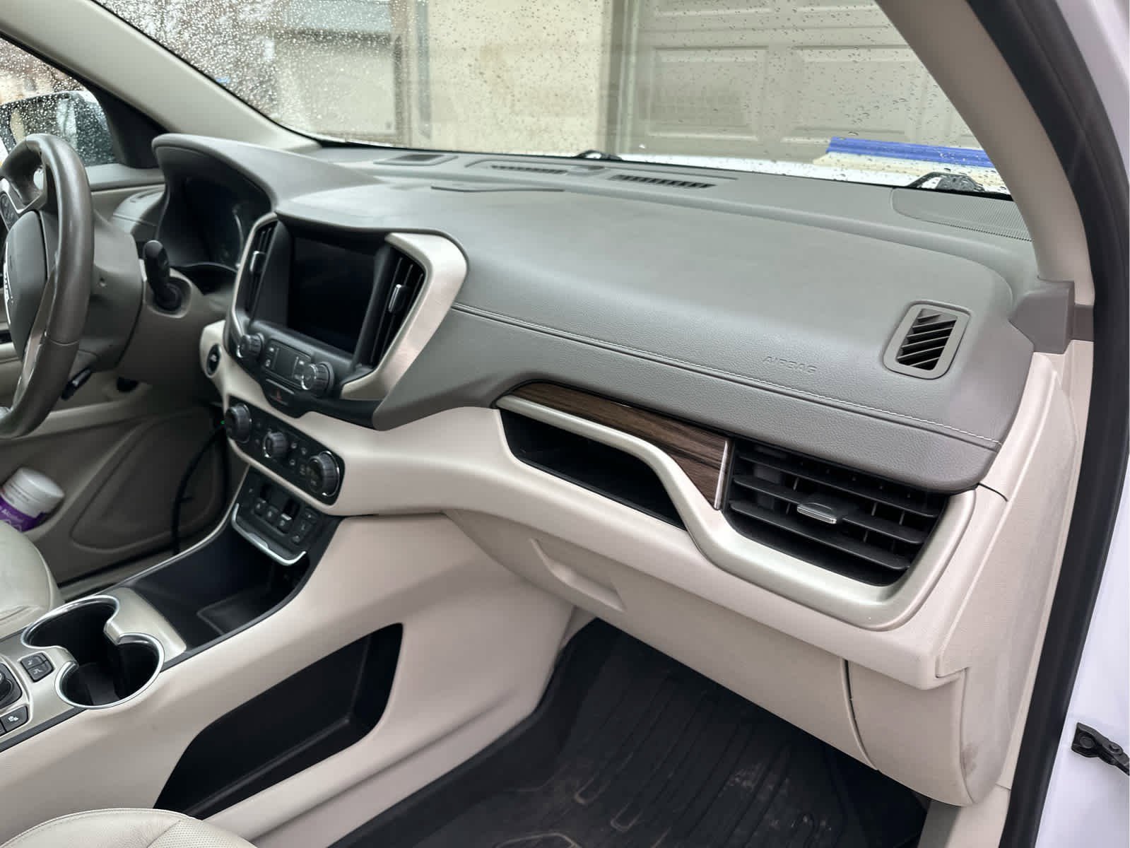 Used 2020 GMC Terrain Denali w/ Denali Premium Package AWD/4WD image 9