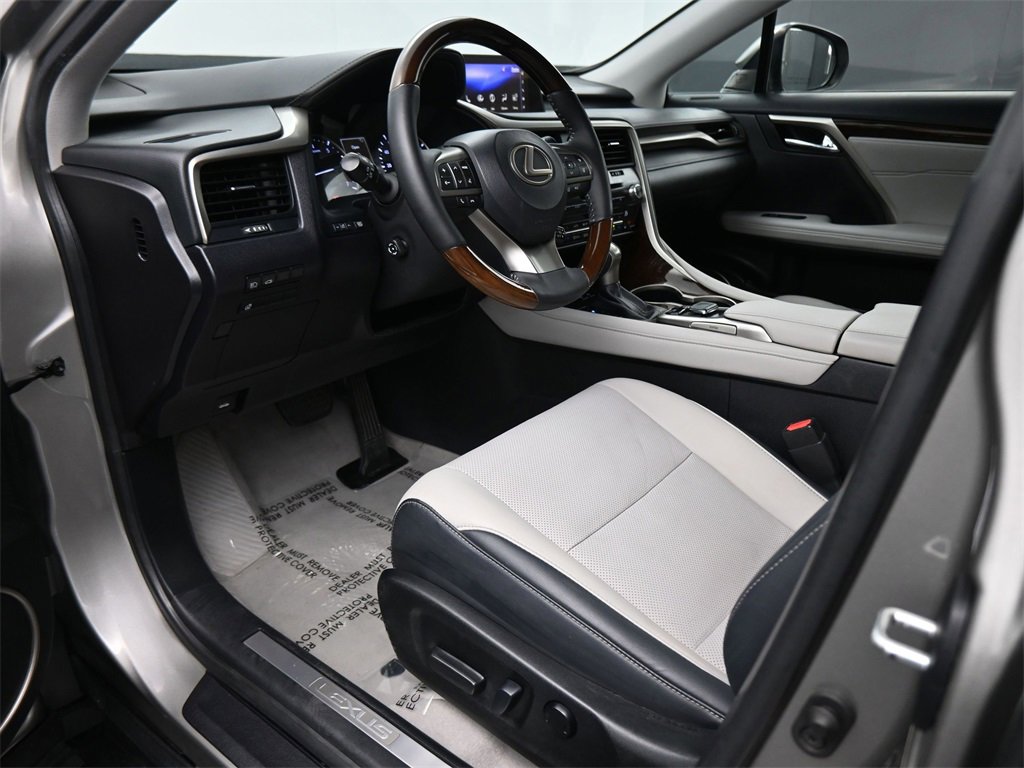 Used 2019 Lexus RX 350 FWD image 2