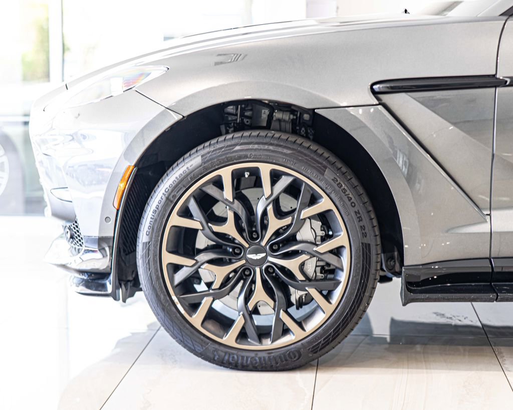 Used 2023 Aston Martin DBX 707 AWD/4WD image 8