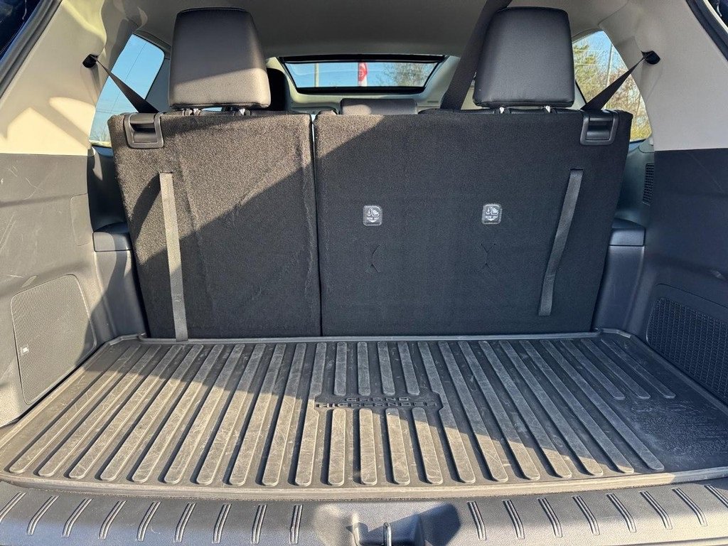 Used 2025 Toyota Grand Highlander AWD image 7