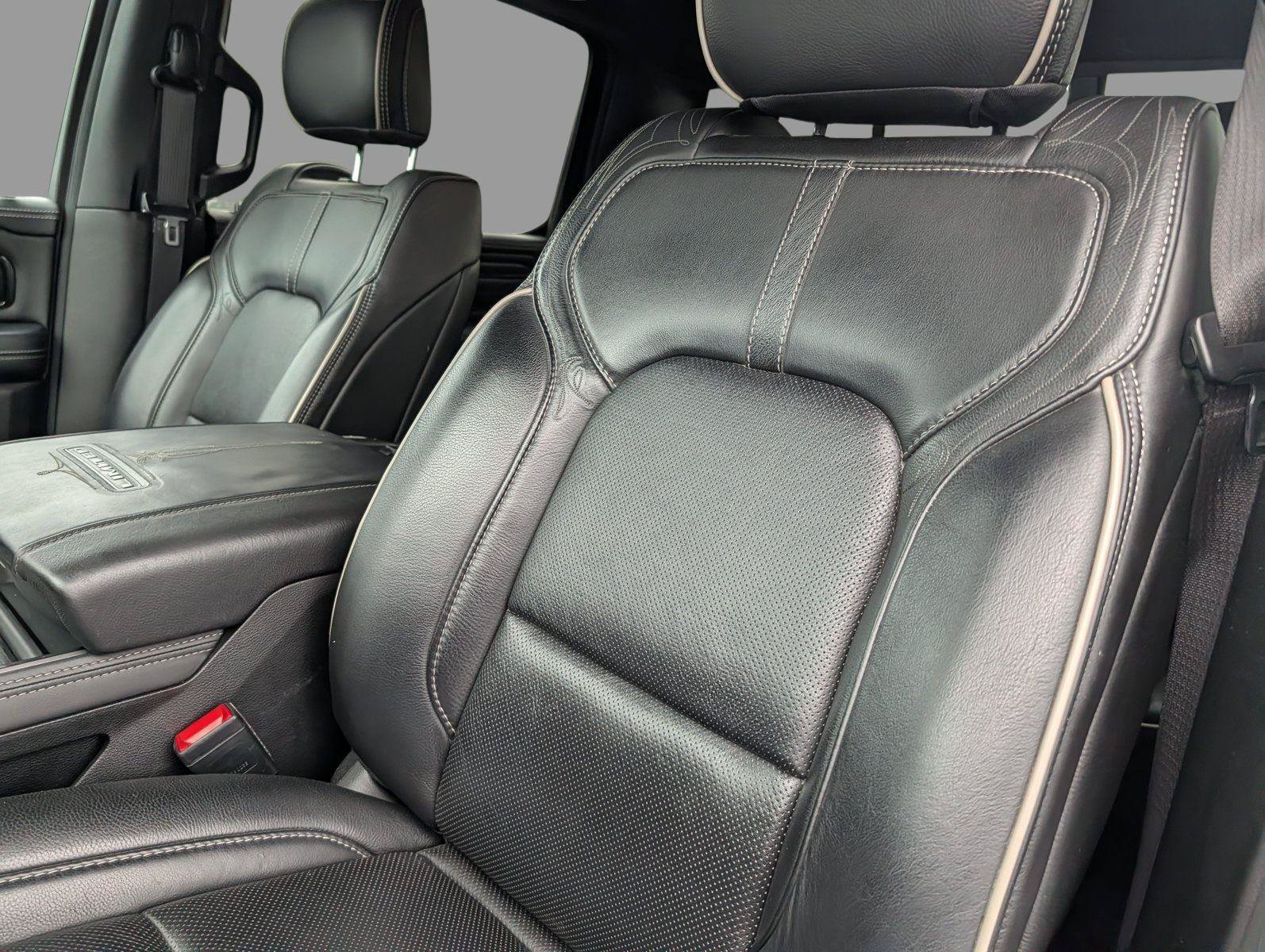 Used 2022 RAM 1500 Limited AWD/4WD image 13