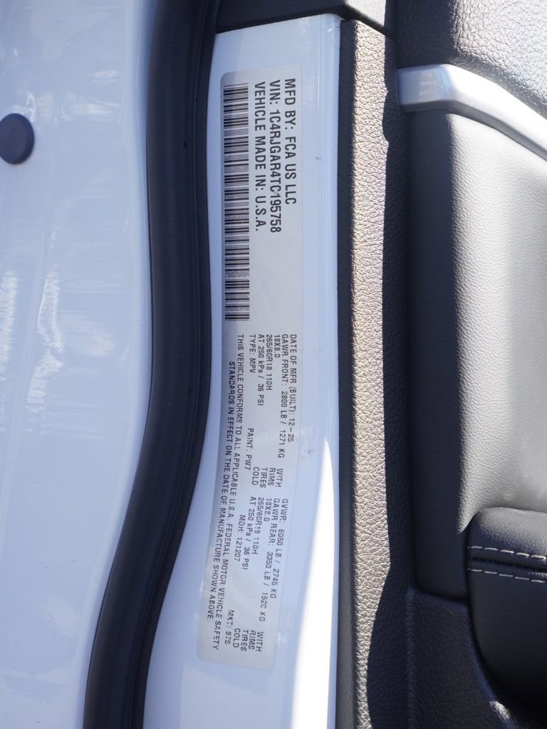 New 2026 Jeep Grand Cherokee Altitude image 32
