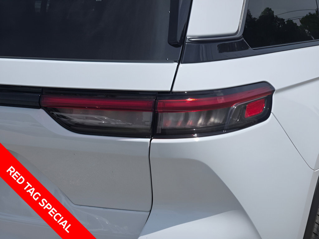 New 2026 Jeep Grand Cherokee Altitude AWD/4WD image 7