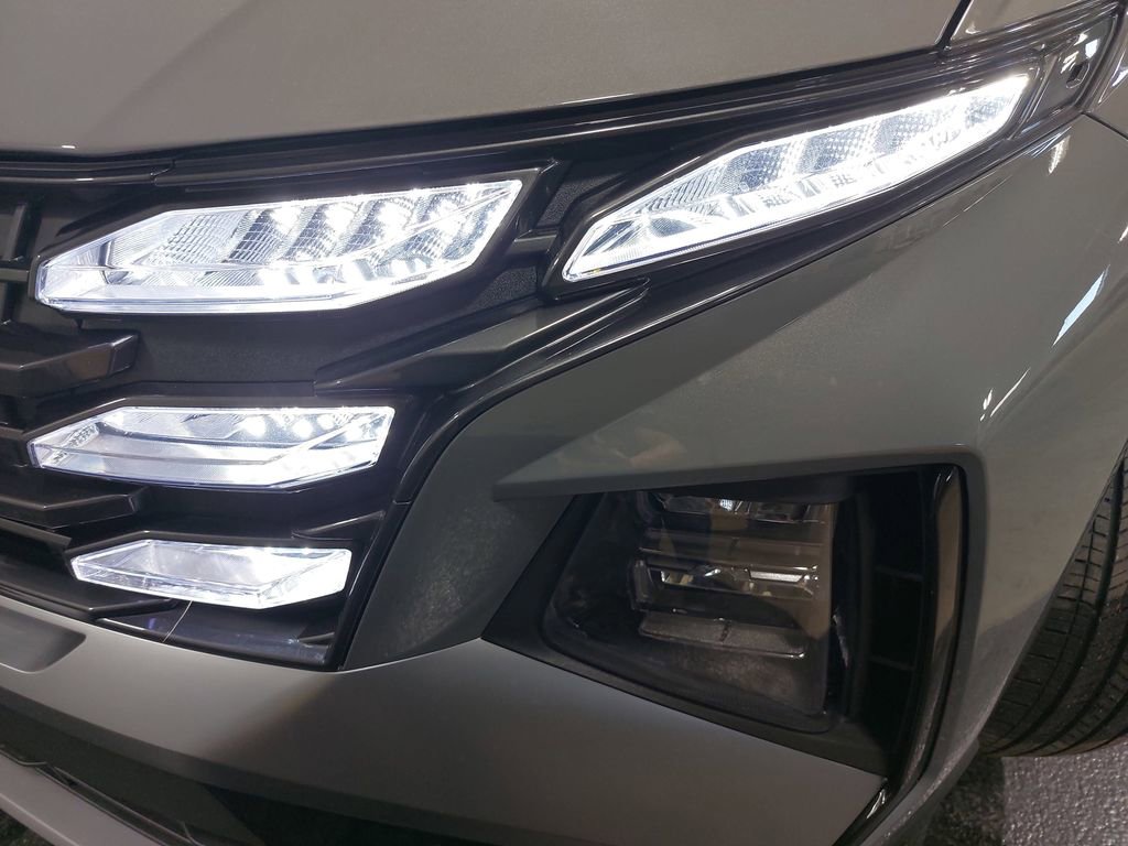 Certified 2025 Hyundai Tucson SE image 31