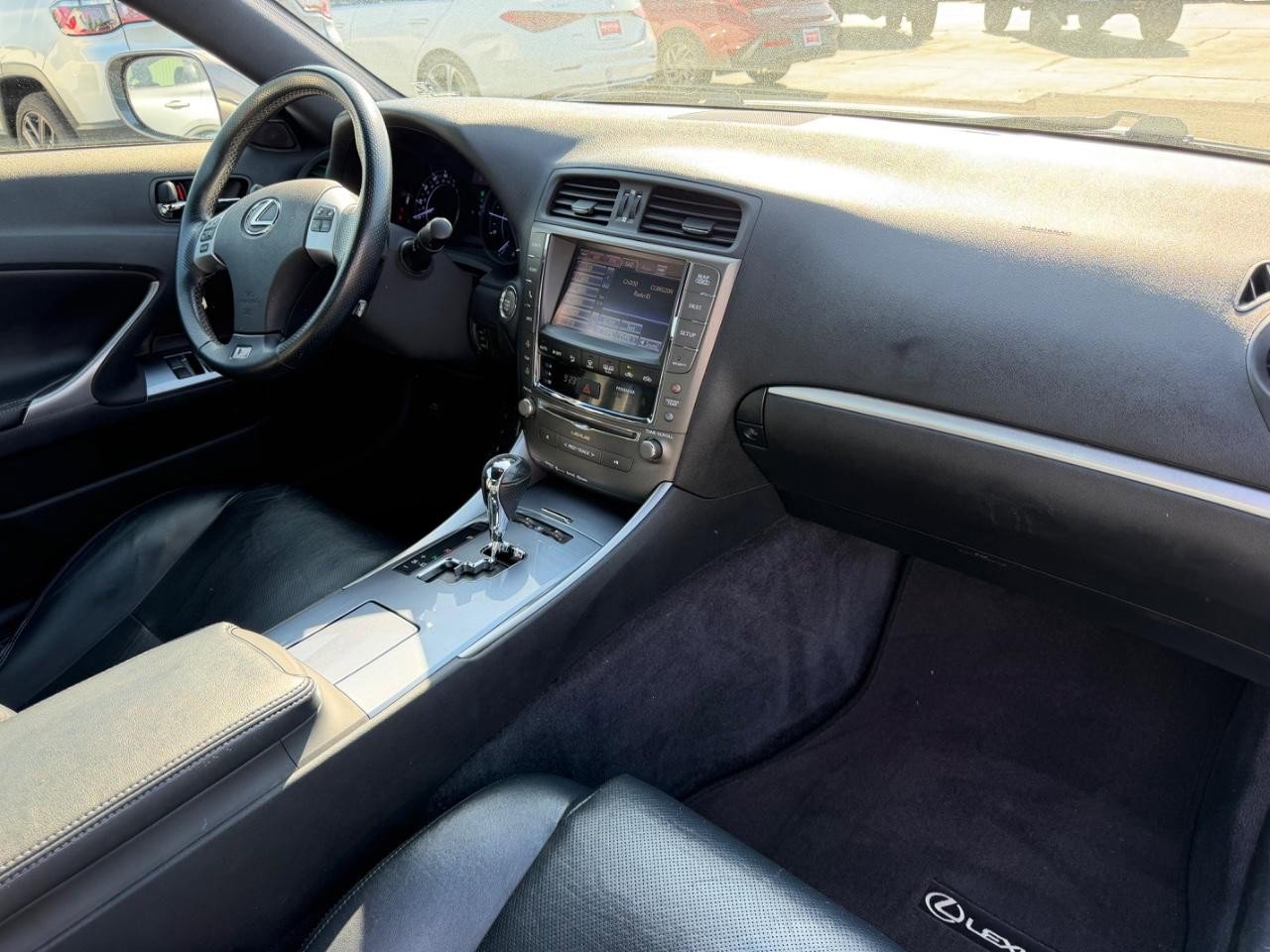 Used 2013 Lexus IS 250C RWD image 10