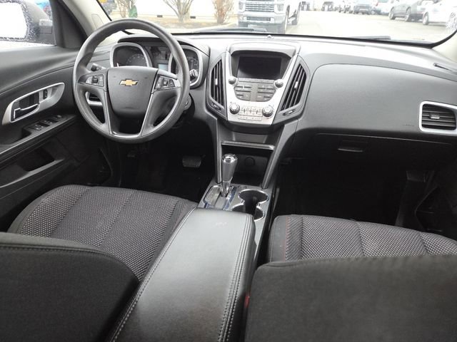 Used 2017 Chevrolet Equinox LS image 22