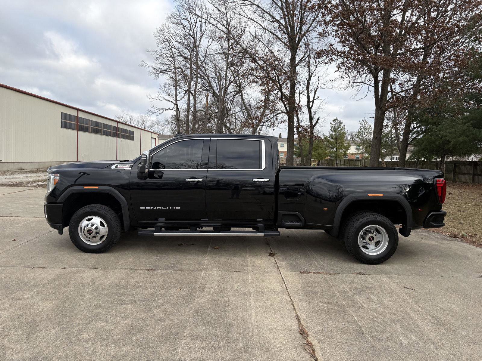 Used 2021 GMC Sierra 3500 Denali w/ Denali Ultimate Package image 22