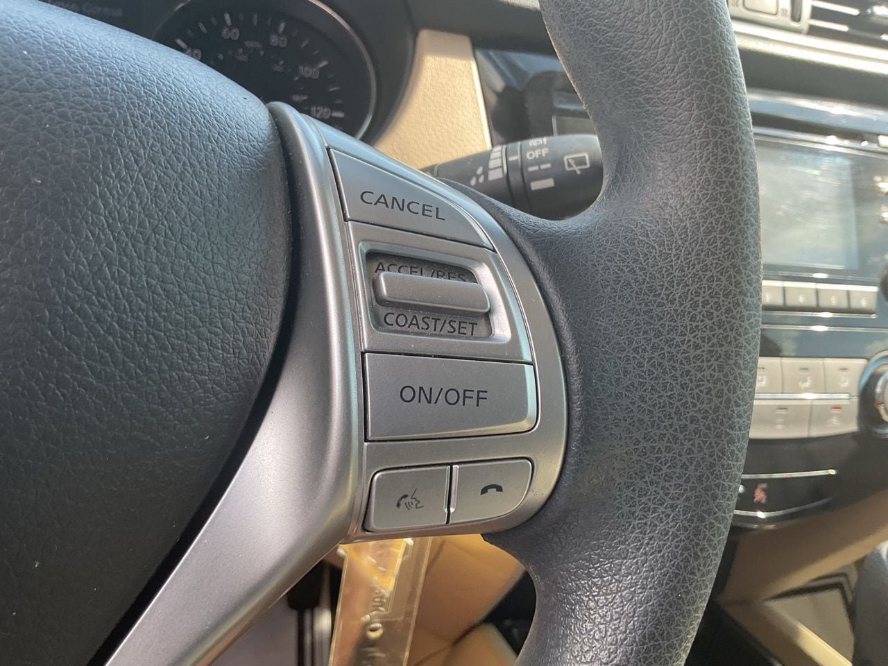 Used 2016 Nissan Rogue S w/ Appearance Package FWD image 22