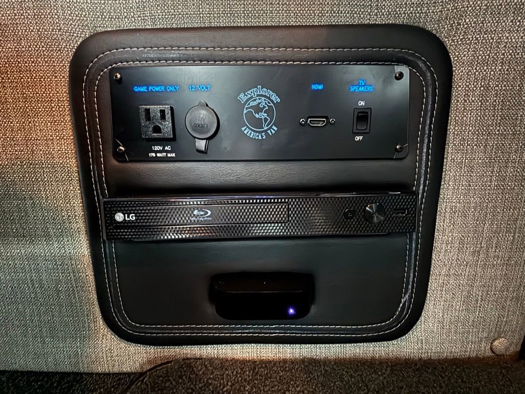 Used 2020 Chevrolet Express 2500 Extended w/ Enhanced Convenience Package image 44