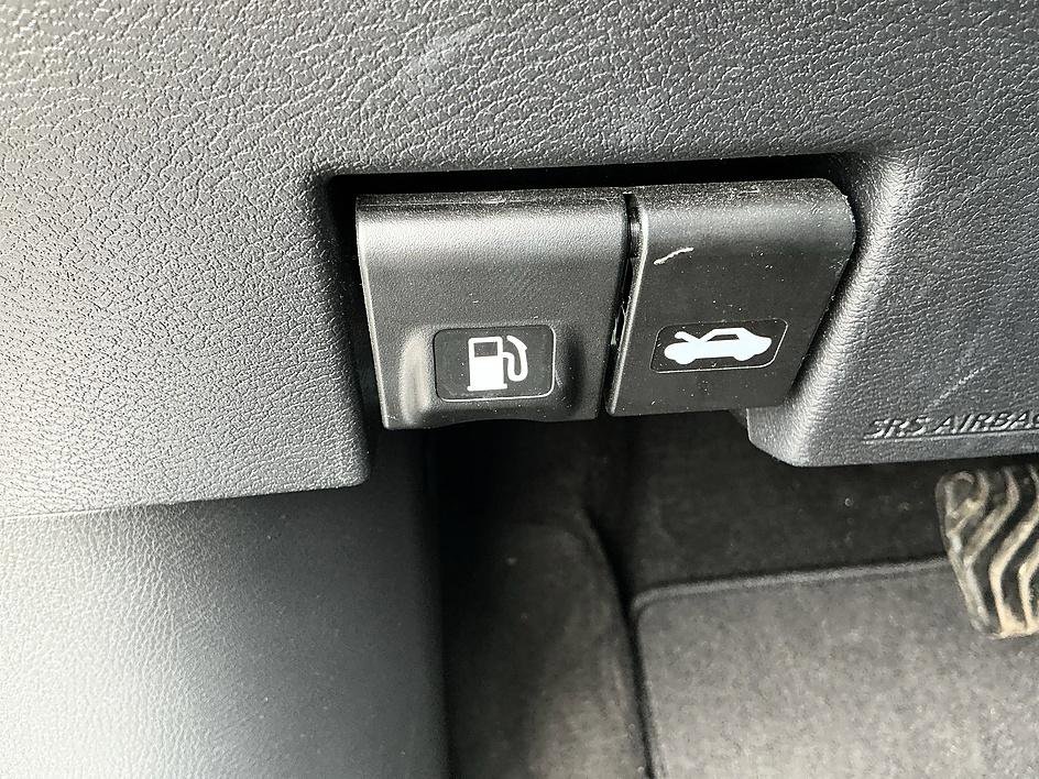 Certified 2023 Nissan Kicks SR w/ SR Premium Package FWD image 14