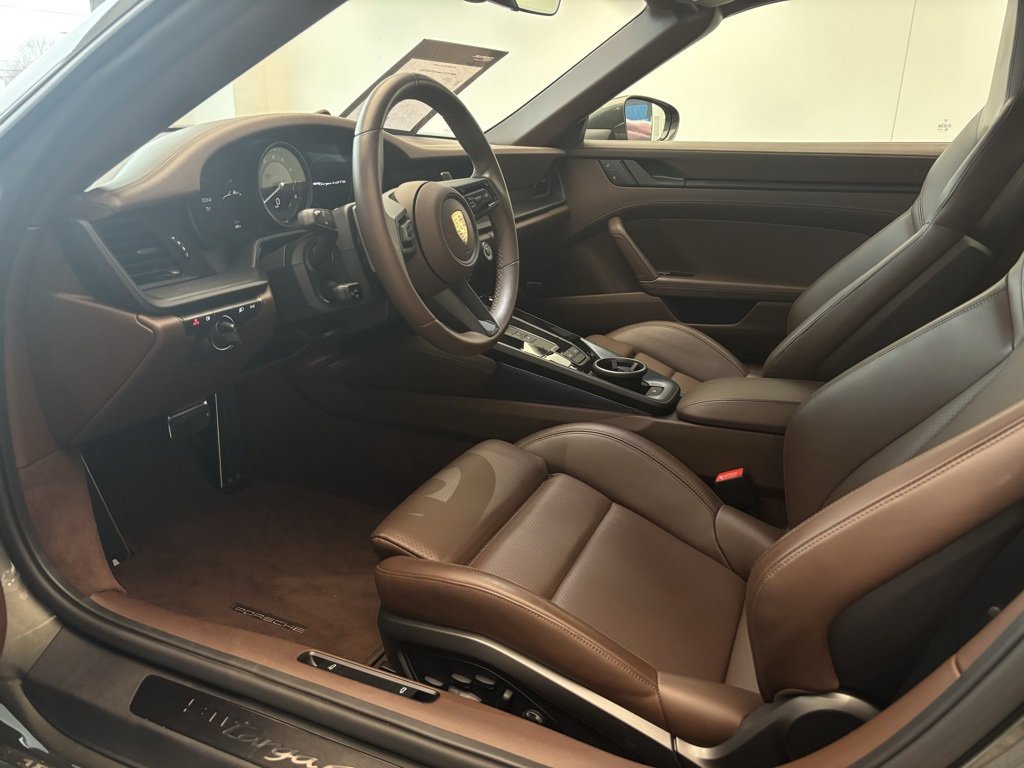 Used 2024 Porsche 911 Targa 4 GTS image 4