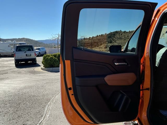 Used 2025 GMC Canyon AT4 w/ Nightfall Edition image 20