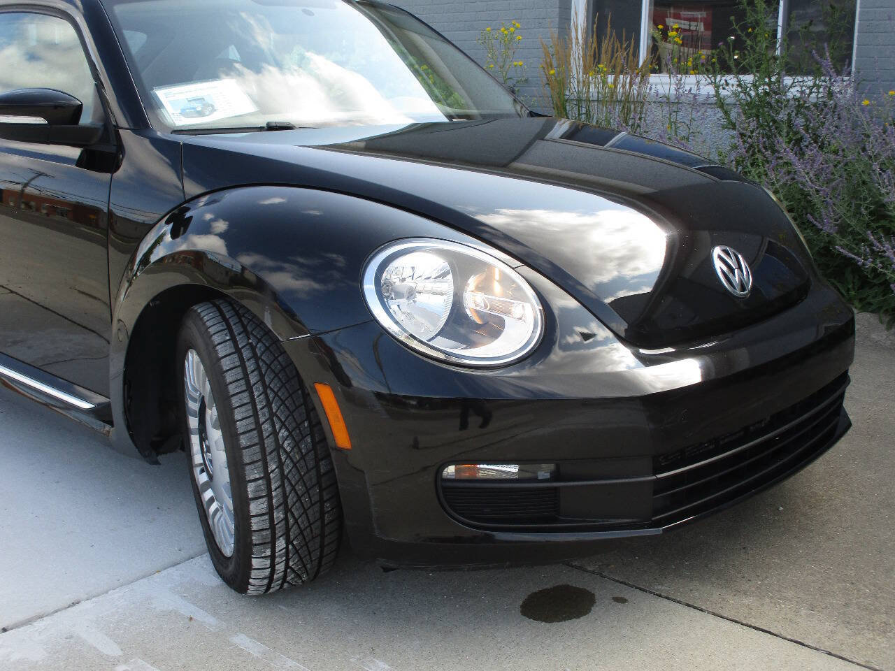 Used 2015 Volkswagen Beetle 1.8T FWD image 42