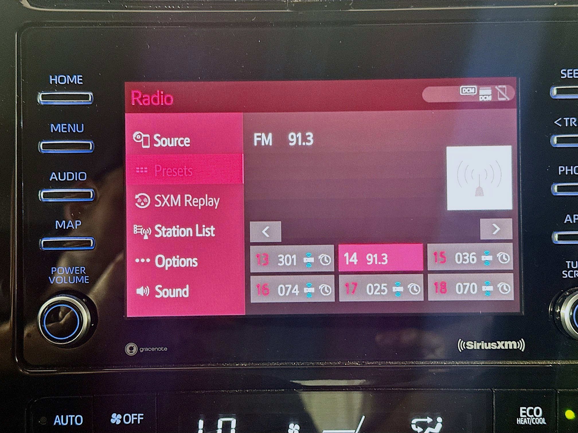 Used 2022 Toyota Prius XLE w/ Advanced Technology Package image 21