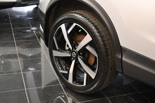 Used 2022 Nissan Rogue Sport SL AWD/4WD image 36