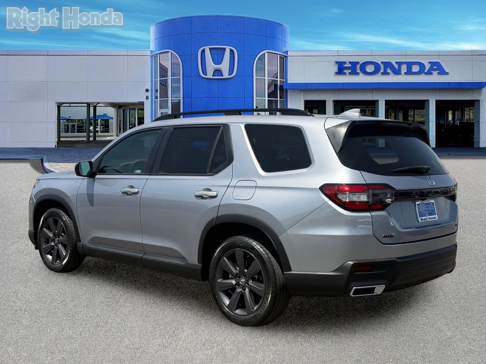 Certified 2023 Honda Pilot Sport image 5