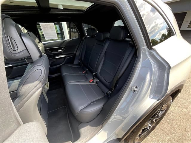 Used 2026 Mercedes-Benz GLC 300 4MATIC image 24