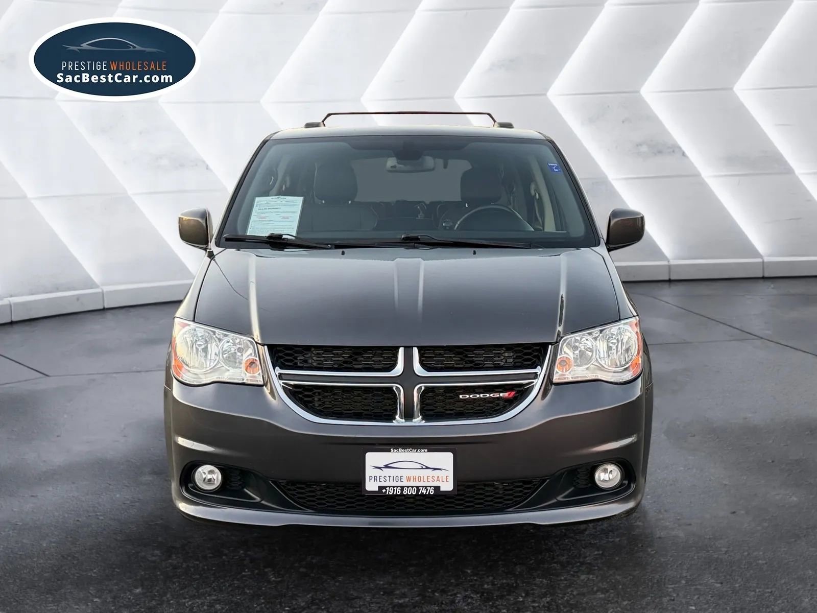 Used 2020 Dodge Grand Caravan SXT image 8