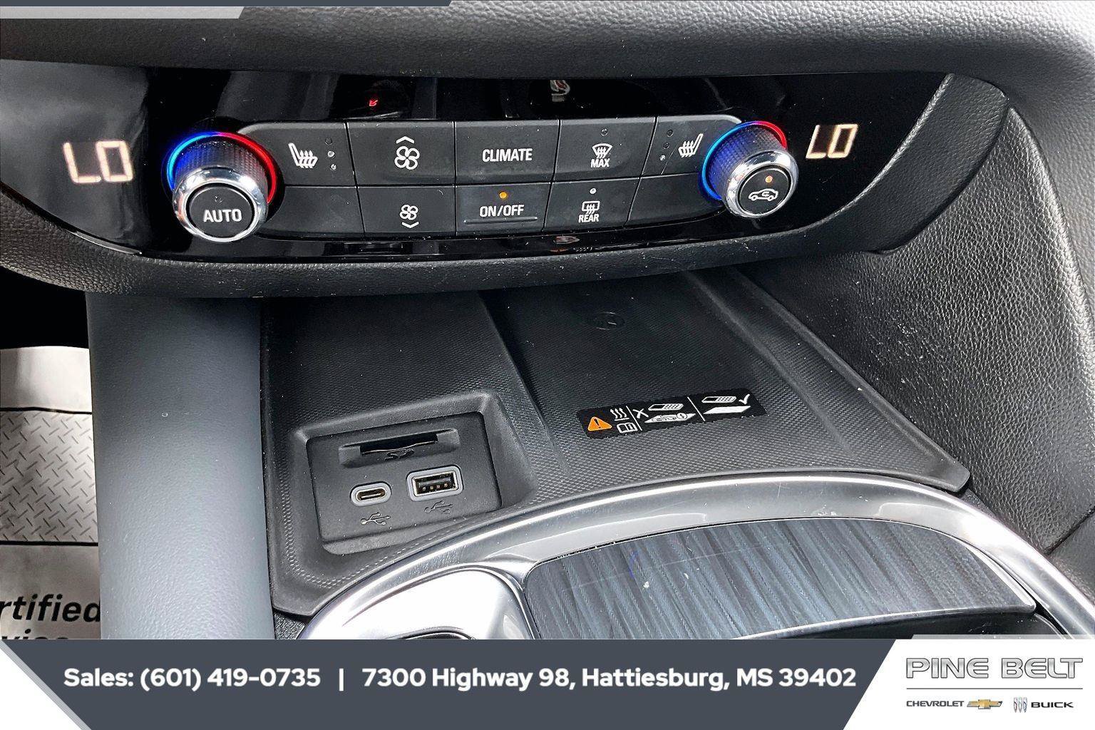 Used 2024 Buick Enclave Essence w/ Sport Touring Edition FWD image 23
