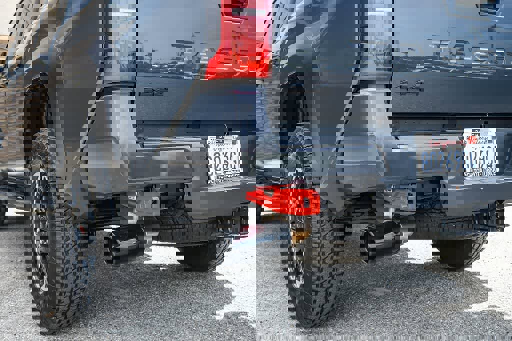 Used 2025 Toyota Tacoma TRD Off-Road image 10