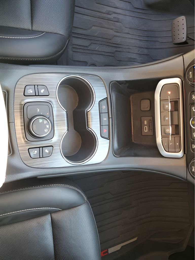 Used 2023 GMC Acadia SLT w/ Technology Package image 41