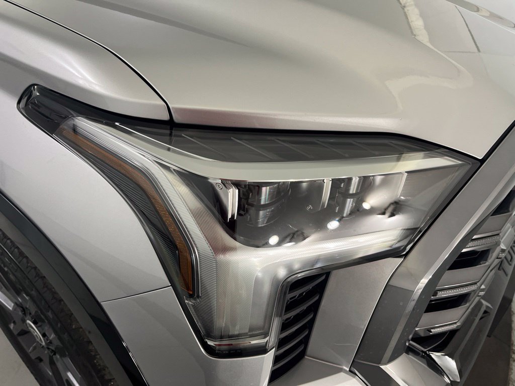 Used 2024 Toyota Tundra Platinum AWD/4WD image 34