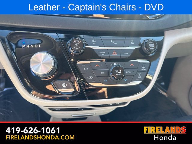 Used 2017 Chrysler Pacifica Touring-L Plus w/ Tire & Wheel Group FWD image 24