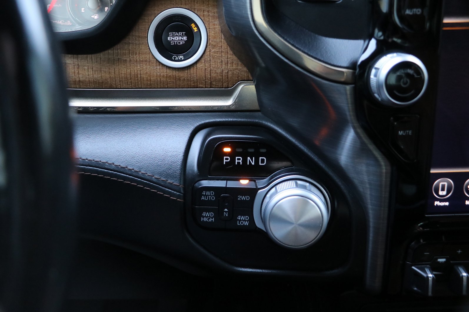 Used 2019 RAM 1500 Limited AWD/4WD image 25