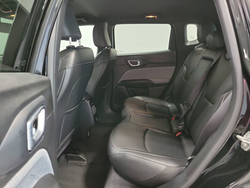 Used 2024 Jeep Compass Latitude AWD/4WD image 25