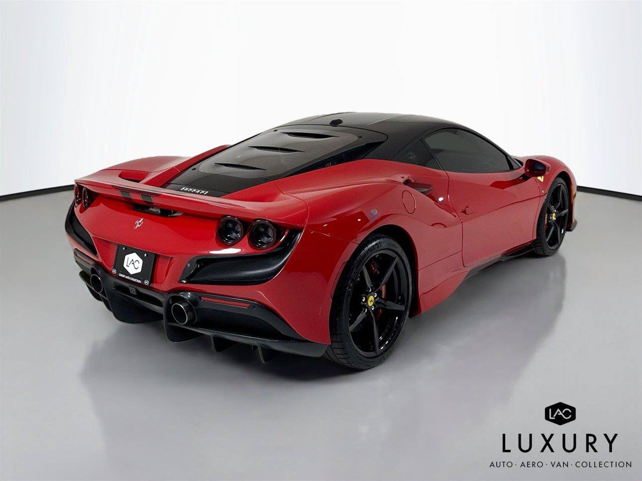 Used 2021 Ferrari F8 Tributo RWD image 6