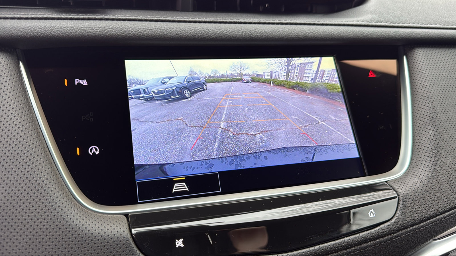 New 2025 Cadillac XT5 Luxury image 21