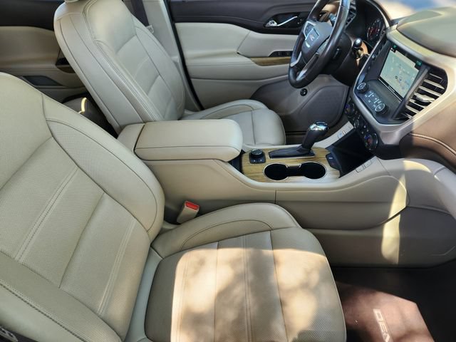 Used 2019 GMC Acadia Denali w/ Technology Package FWD image 14