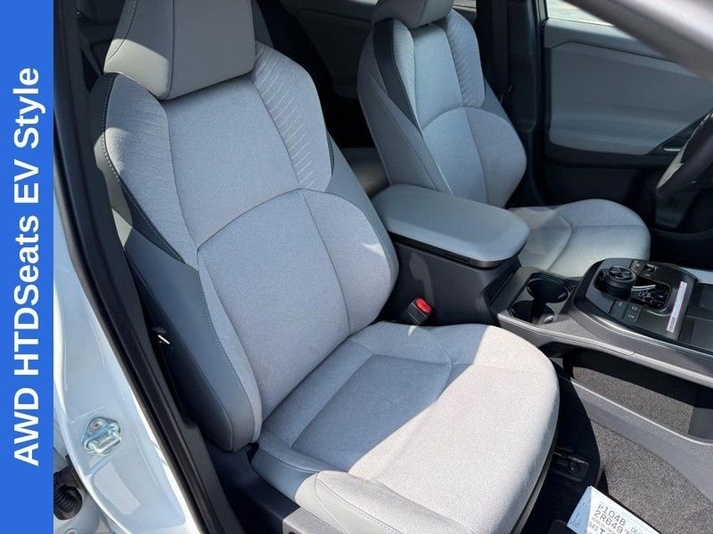 New 2026 Toyota C-HR AWD/4WD image 4