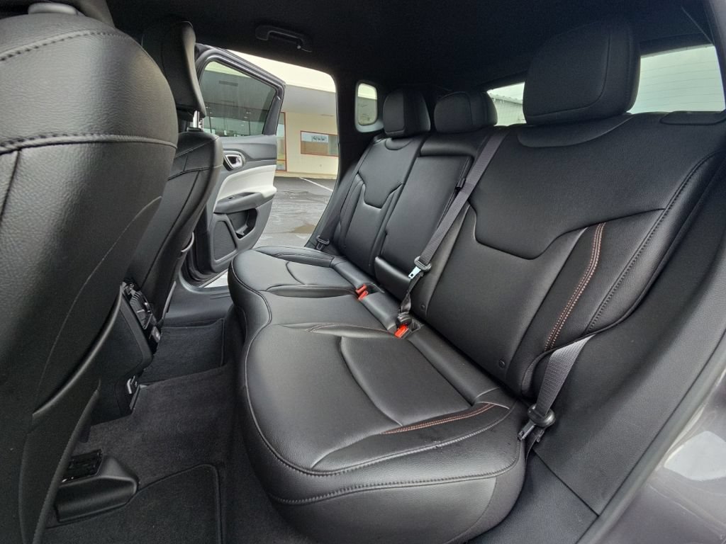 Used 2024 Jeep Compass Limited AWD/4WD image 21