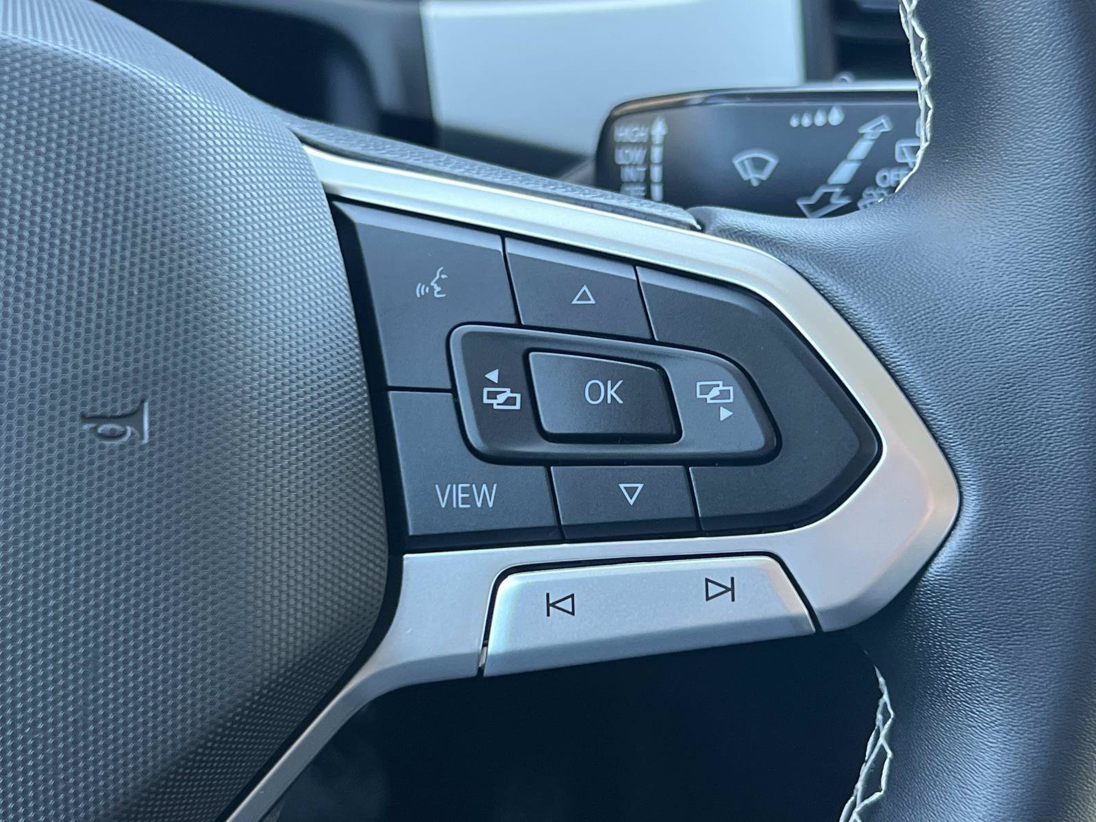 Certified 2023 Volkswagen Atlas SE FWD image 10