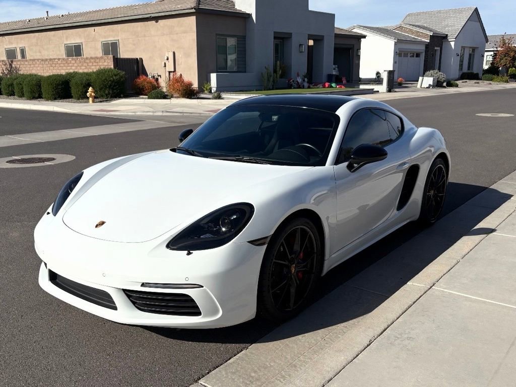 Used 2017 Porsche 718 Cayman S RWD image 4