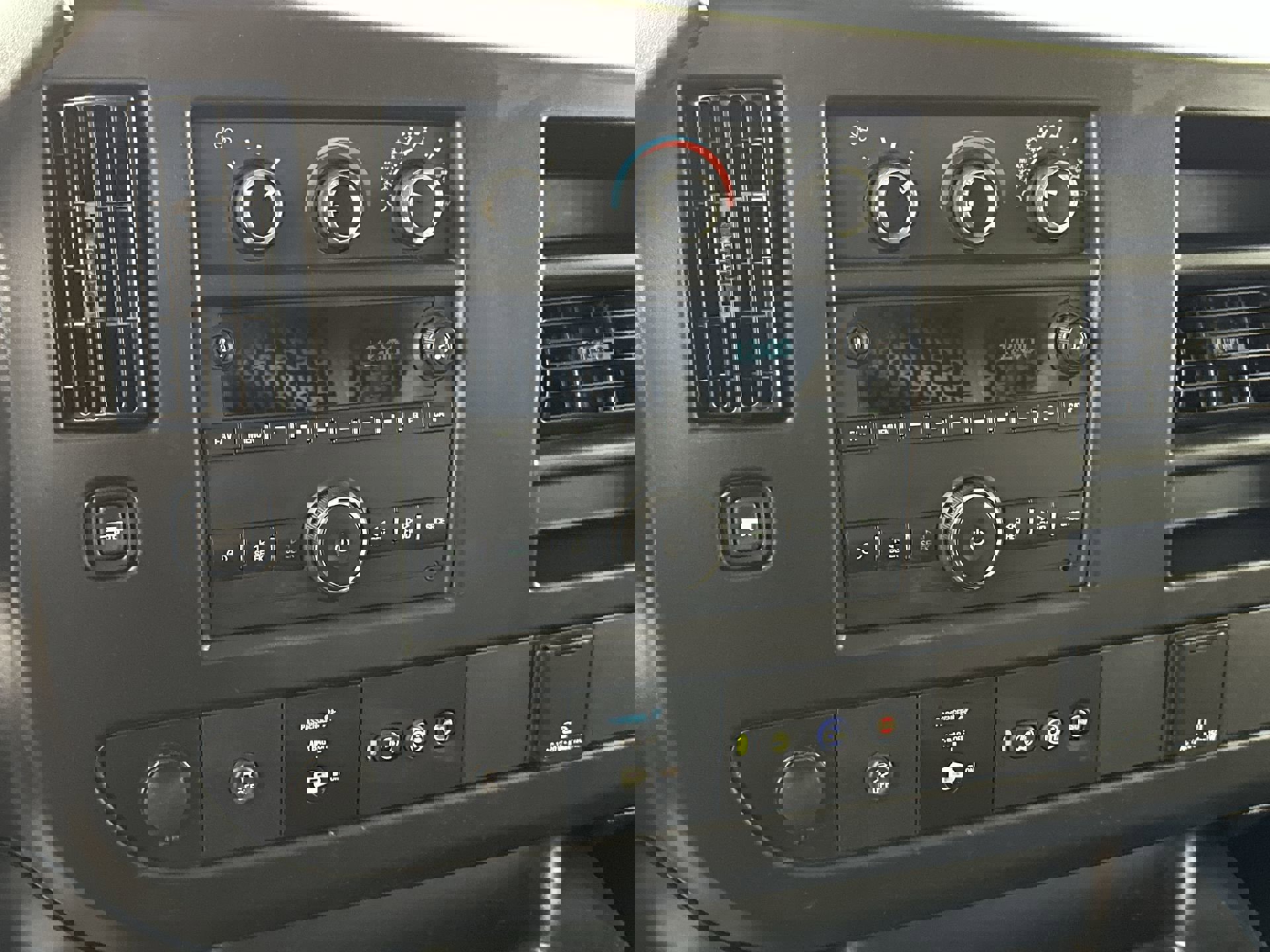 Used 2020 Chevrolet Express 3500 image 22