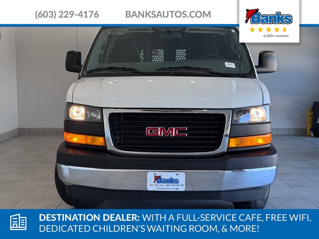 Used 2025 GMC Savana 2500 w/ Driver Convenience Package RWD image 3