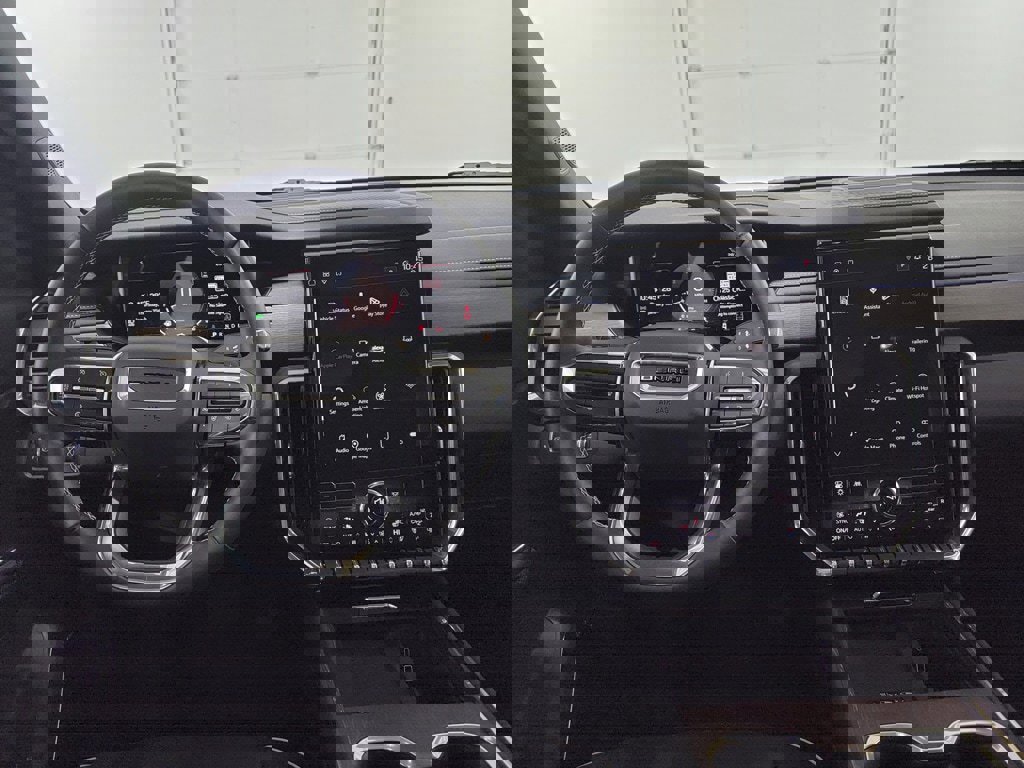 Used 2024 GMC Acadia Denali image 12