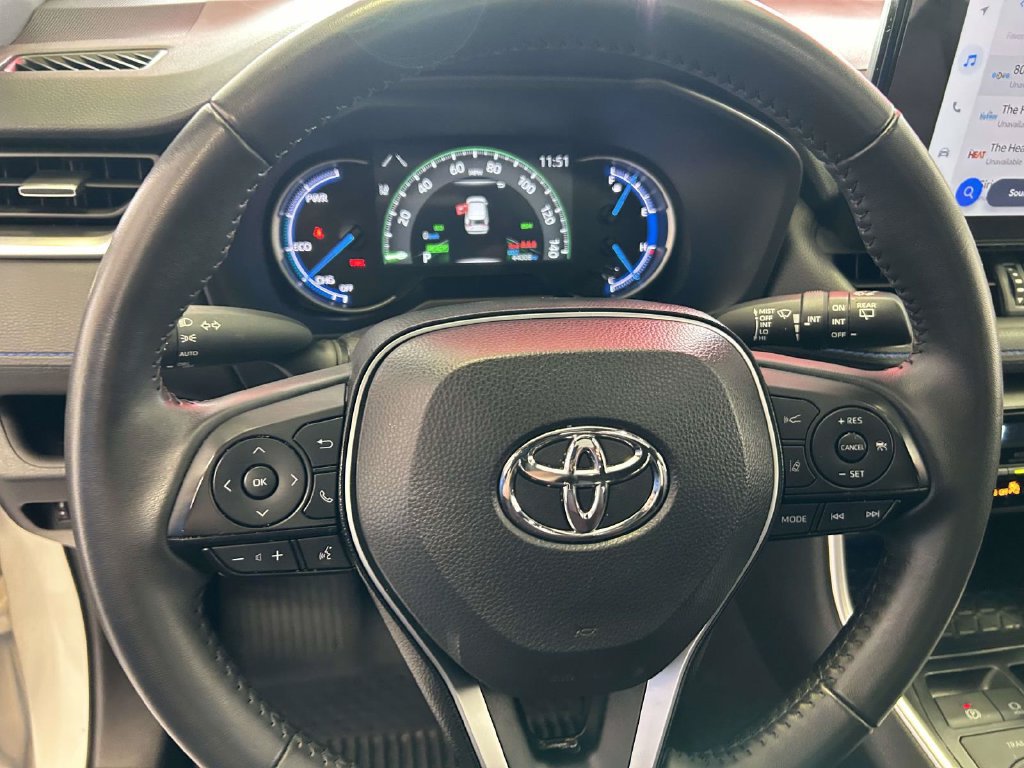 Used 2025 Toyota RAV4 XSE AWD/4WD image 19