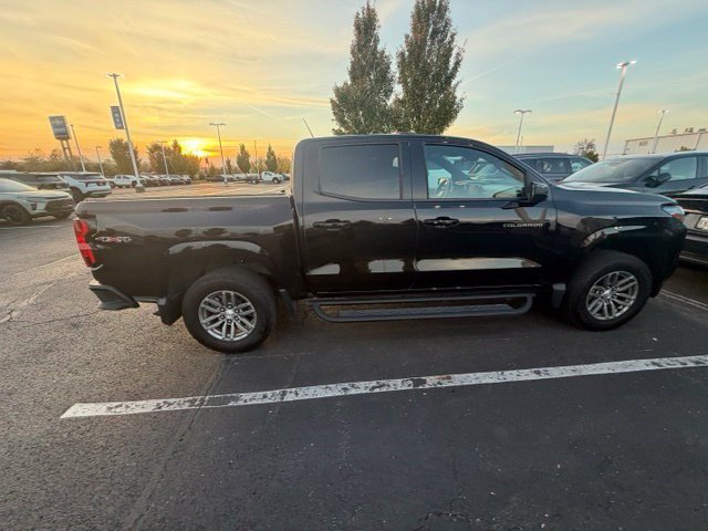 Used 2024 Chevrolet Colorado LT w/ LT Convenience Package II AWD/4WD image 10
